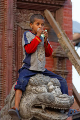StreetKid Huffing Glue in Kathmandu
